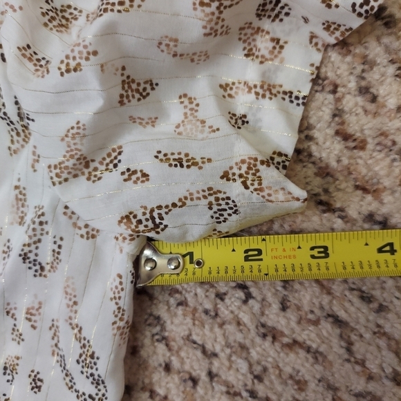 Jane + Delancey Top Women’s XL White Gold Blouse Jungle Leopard Button Up Shirt - Picture 10 of 12